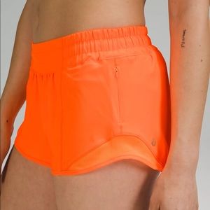 LULULEMON Hotty Hot Low-Rise Short